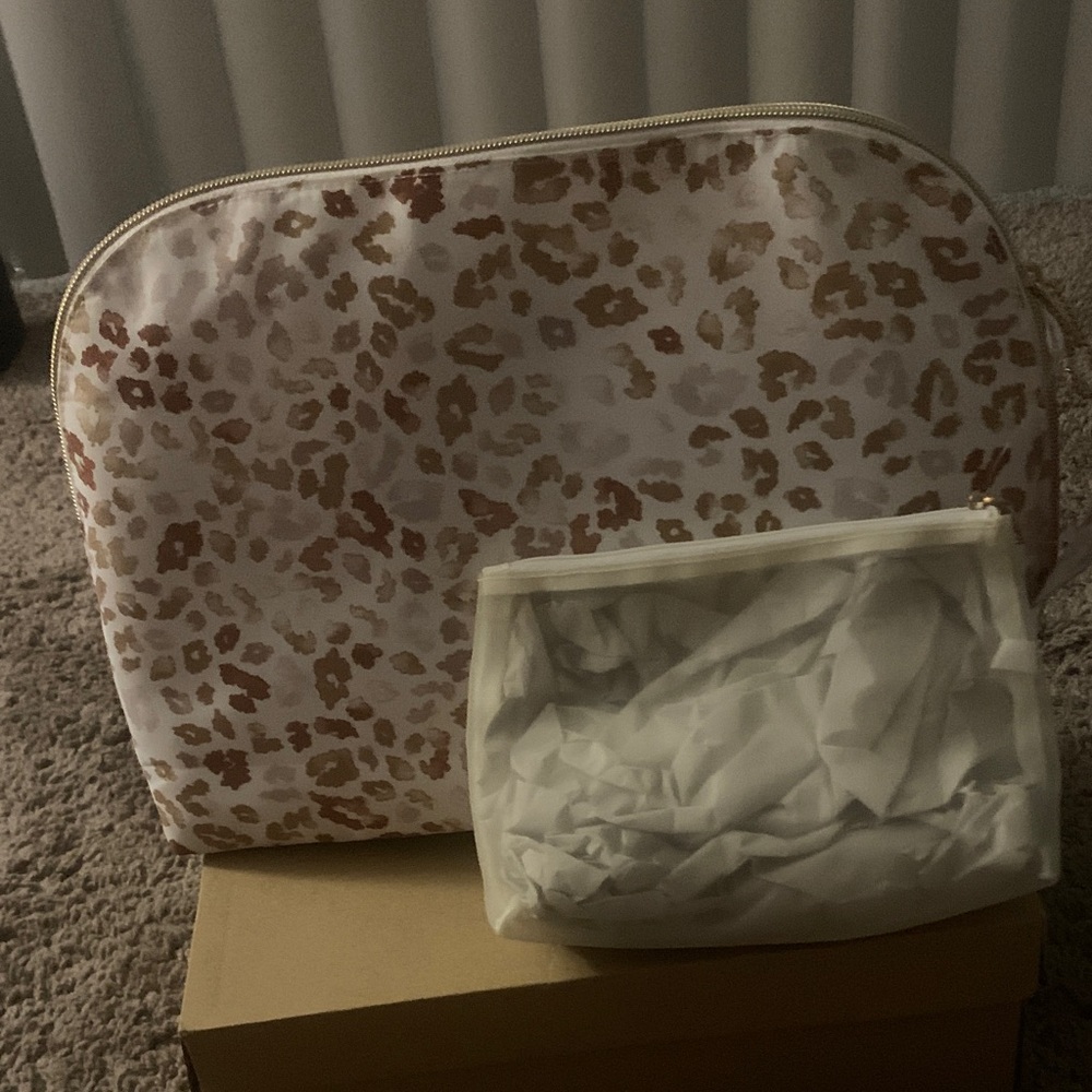 Sonia Kashuk Animal Print Cosmetic Pouch - Picture 1 of 7